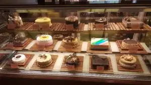 Daftar Menu Holland Bakery di Pondok Indah