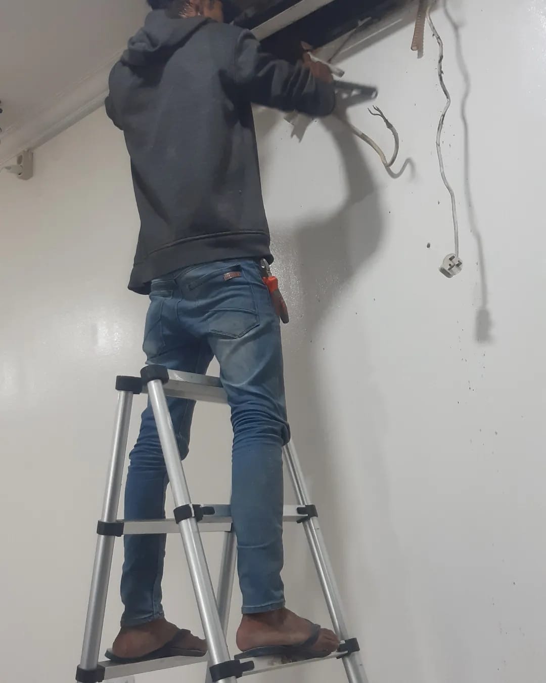 Jumadi Servis AC 03