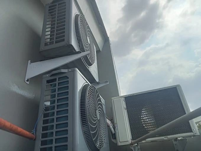 Utama Tehnik AC – Service AC Gandaria Utara 04